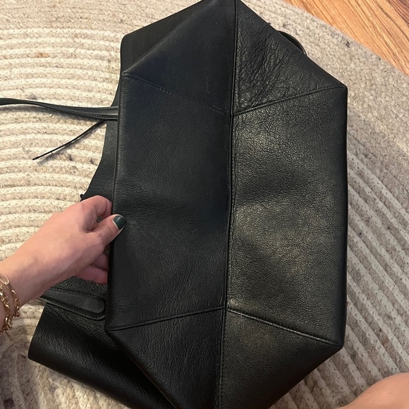 Mansur Gavriel Everyday Soft Tote in Black. Convertible east-west north-south! - Picture 6 of 13